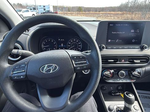 Used 2023 Hyundai Kona SEL AWD/4WD image 26