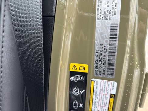 New 2026 Jeep Wrangler Unlimited Rubicon w/ Safety Group image 60