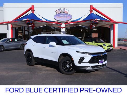Used 2025 Chevrolet Blazer LT AWD/4WD image 1