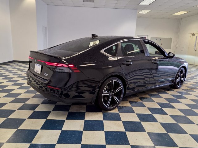 Used 2025 Honda Accord Sport image 8