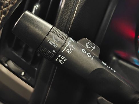 Used 2017 GMC Sierra 2500 Denali w/ Suspension Package, Off-Road AWD/4WD image 45