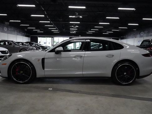 Used 2019 Porsche Panamera RWD image 2