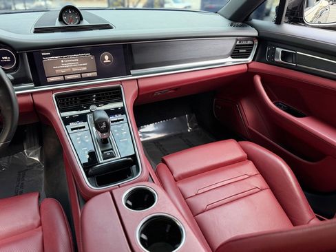 Used 2023 Porsche Panamera Platinum Edition image 43