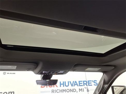 Used 2021 GMC Sierra 1500 Denali w/ Technology Package image 15