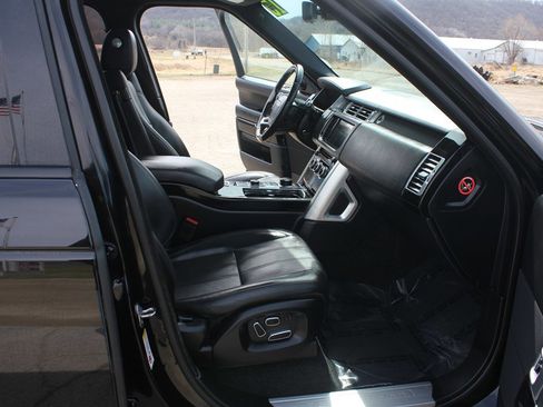 Used 2015 Land Rover Range Rover HSE image 32