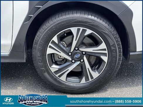 Used 2024 Subaru Crosstrek 2.0i Premium AWD/4WD image 9