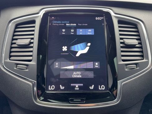 Used 2021 Volvo XC90 T6 Momentum w/ Protection Package Premier AWD/4WD image 27