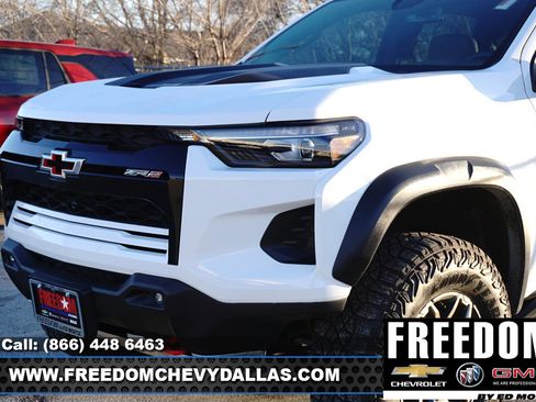 Used 2024 Chevrolet Colorado ZR2 w/ ZR2 Convenience Package III image 8