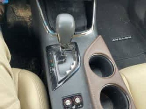 Used 2014 Toyota Avalon XLE Premium image 25