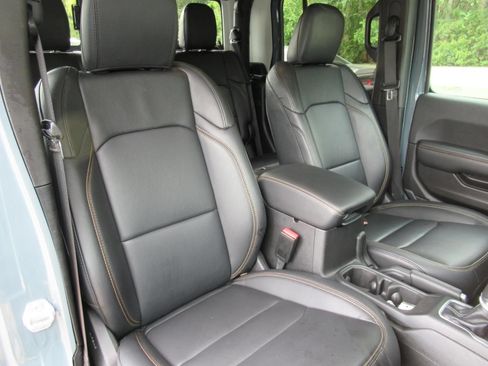 Used 2025 Jeep Gladiator Sport AWD/4WD image 10