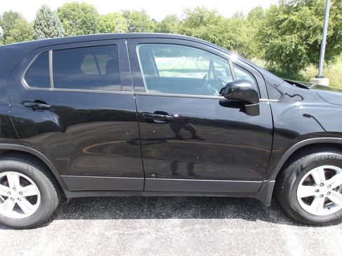 Used 2020 Chevrolet Trax LS w/ Tint and Cruise Package image 29