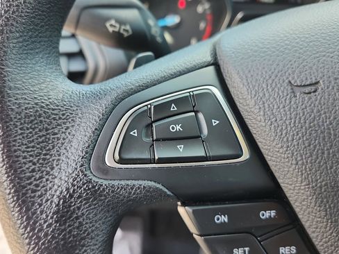 Used 2017 Ford Escape SE image 30