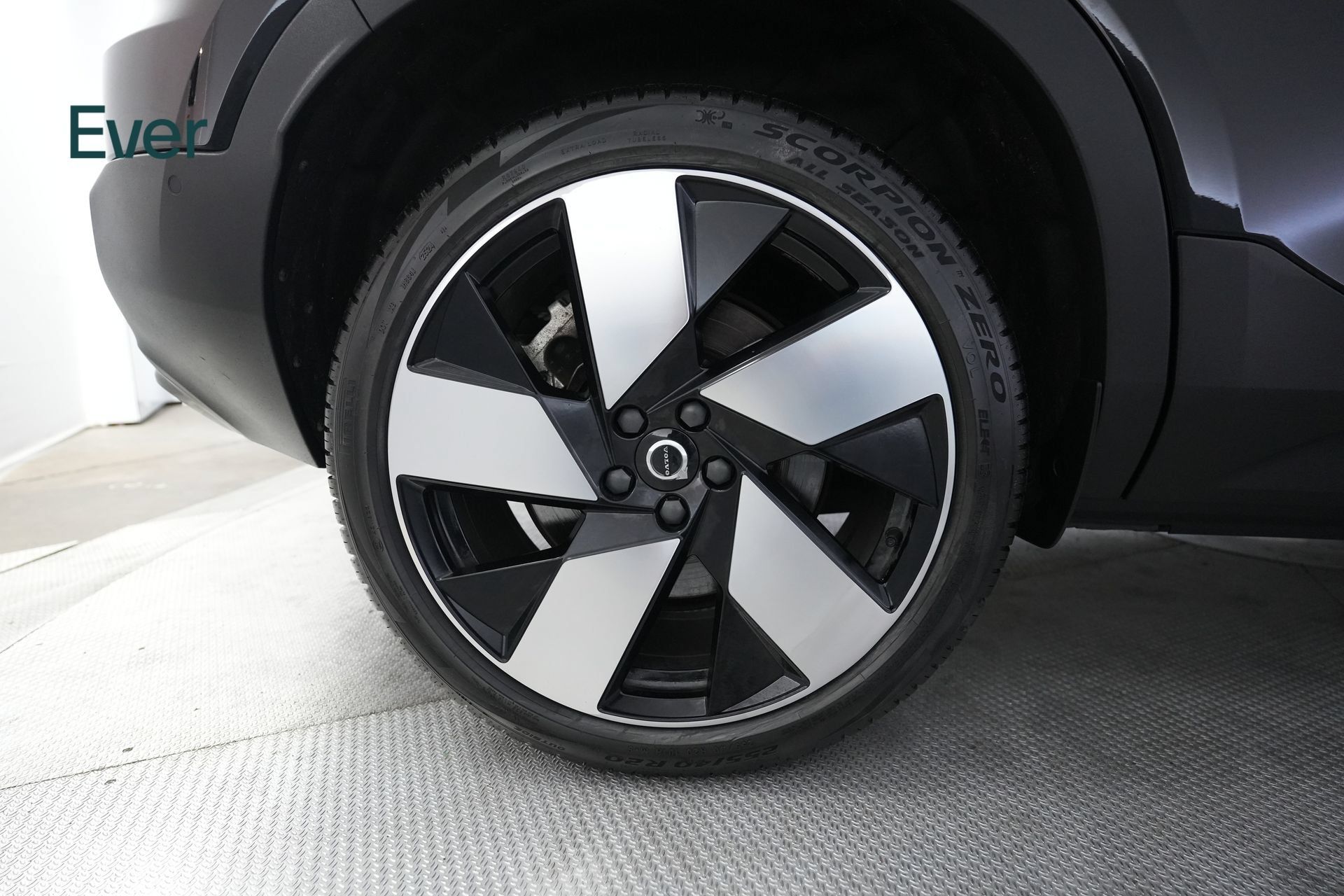 Used 2023 Volvo XC40 Recharge Ultimate AWD/4WD image 22