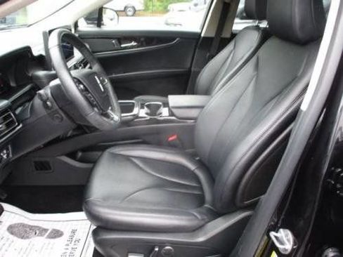 Used 2022 Lincoln Nautilus FWD w/ Premium Package image 7