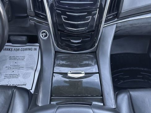 Used 2017 Cadillac Escalade ESV Platinum image 18