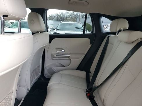 Used 2022 Mercedes-Benz GLA 250 image 12