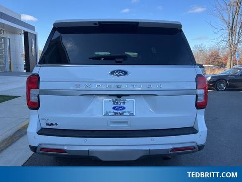 Used 2024 Ford Expedition XLT image 7