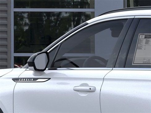 New 2026 Lincoln Corsair Premiere image 20