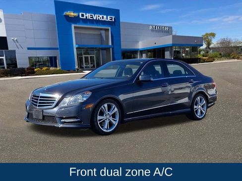 Used 2013 Mercedes-Benz E 350 4MATIC Sedan image 4