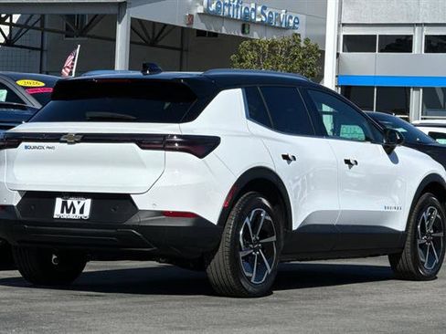 New 2026 Chevrolet Equinox EV LT image 4