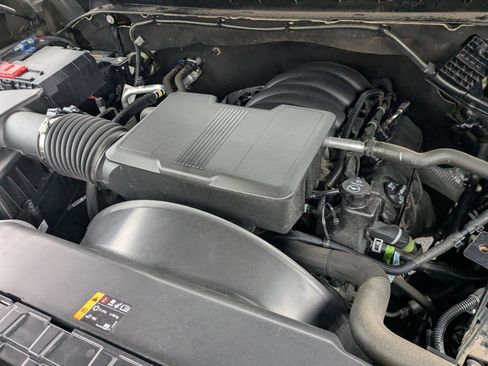 Used 2022 Chevrolet Silverado 2500 Custom w/ Custom Value Package image 33