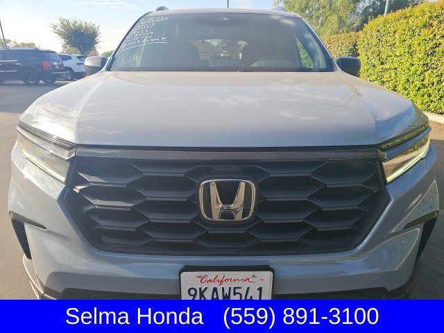 Used 2024 Honda Pilot Sport image 3