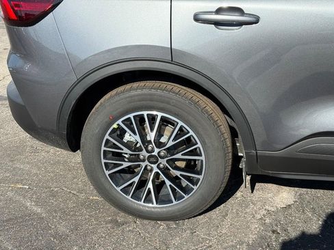 New 2026 Ford Escape SE w/ PHEV Premium Package image 4
