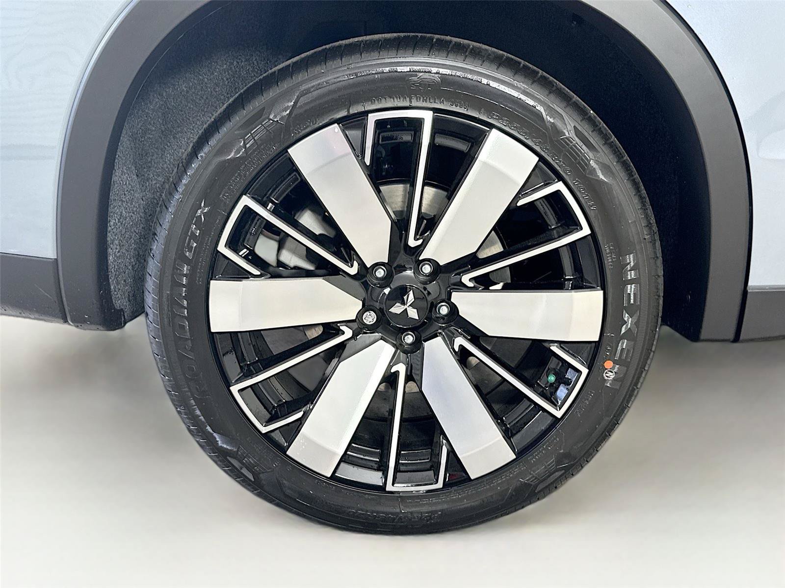New 2026 Mitsubishi Outlander SE FWD image 36