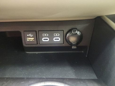 Used 2025 Toyota Highlander Limited AWD/4WD image 68