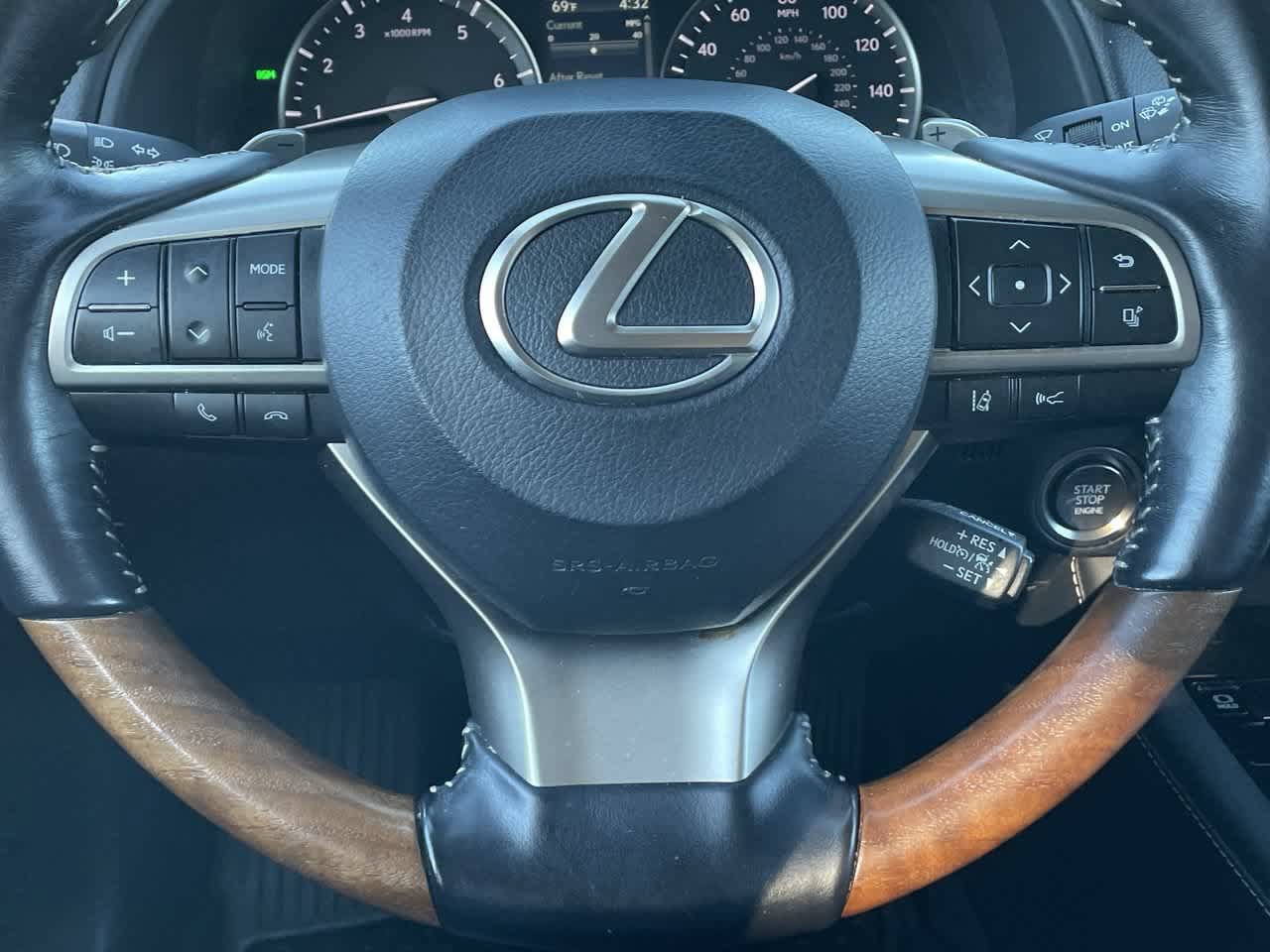 Used 2022 Lexus RX 350L Premium w/ Premium Package AWD/4WD image 10