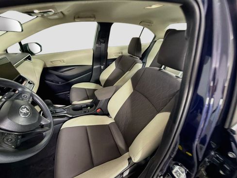 Used 2025 Toyota Corolla LE w/ Convenience Package FWD image 13