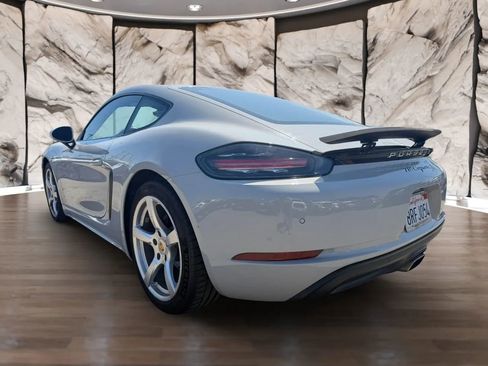 Used 2019 Porsche 718 Cayman image 8