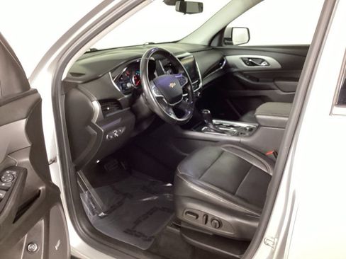Used 2019 Chevrolet Traverse LT w/ LT Premium Package FWD image 25