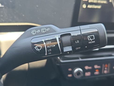Used 2025 Kia Niro Wave FWD image 27