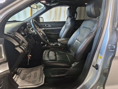 Used 2019 Ford Explorer Sport AWD/4WD image 10