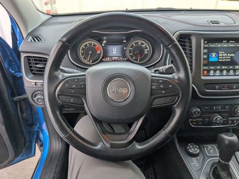 Used 2021 Jeep Cherokee Trailhawk w/ Trailer Tow Group AWD/4WD image 8