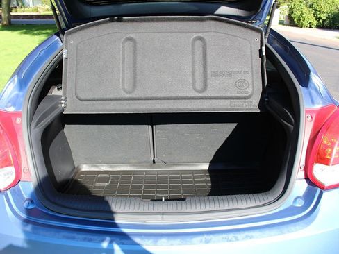 Used 2016 Hyundai Veloster Rally Edition image 20