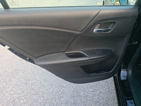Used 2015 Honda Accord EX-L image 12