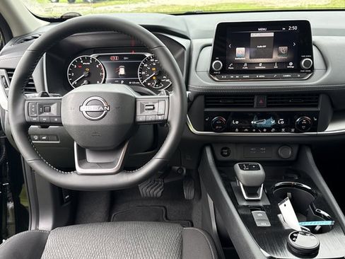 New 2026 Nissan Rogue SV w/ Cold Weather Package AWD/4WD image 7