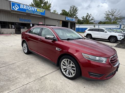 Used 2018 Ford Taurus Limited FWD image 4