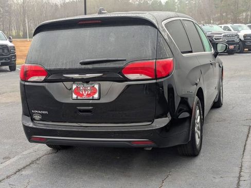 New 2026 Chrysler Voyager LX image 7