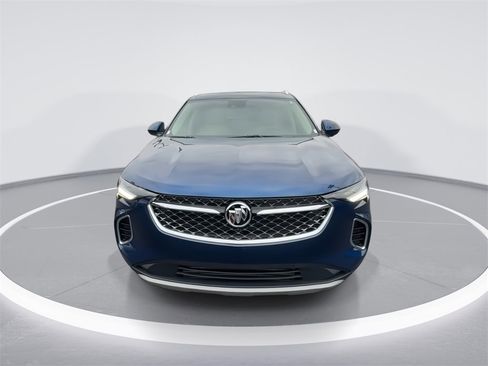 Used 2023 Buick Envision Avenir image 3