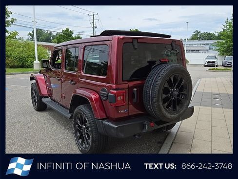 Used 2021 Jeep Wrangler Unlimited Sahara w/ Cold Weather Group AWD/4WD image 10