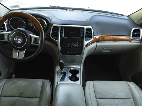 Used 2011 Jeep Grand Cherokee Overland AWD/4WD image 25