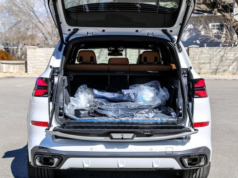 New 2026 BMW X5 xDrive50e w/ Executive Package AWD/4WD image 26