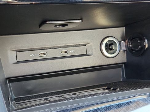 New 2026 Volkswagen Taos SE image 17