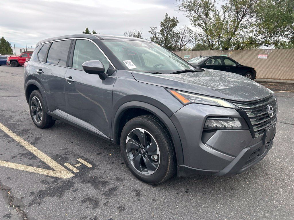 Used 2025 Nissan Rogue SV AWD/4WD image 22