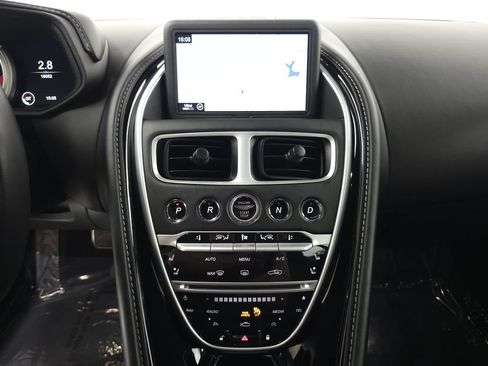 Used 2019 Aston Martin DB11 Coupe RWD image 16