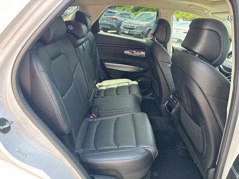 Used 2022 Genesis GV70 2.5T w/ Select Package AWD/4WD image 29