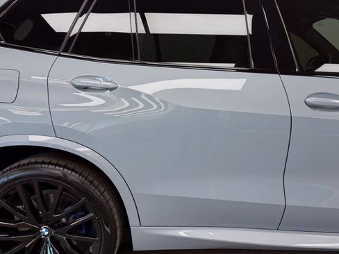 Used 2025 BMW X5 xDrive40i w/ M Sport Package image 16